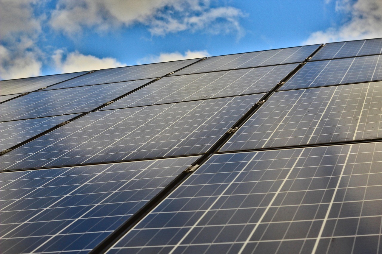Solar cells 4518932 1280